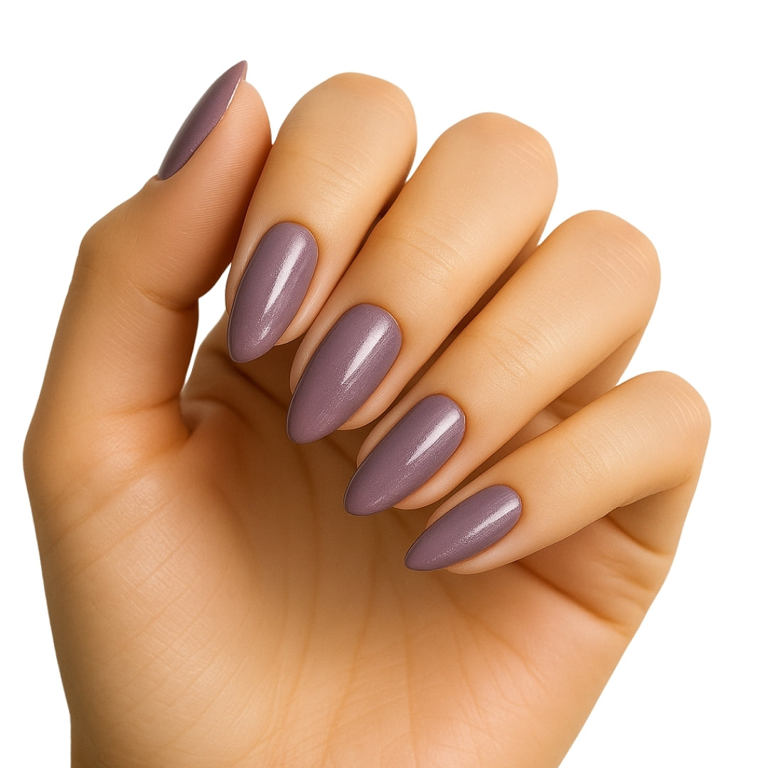 Studio Nails